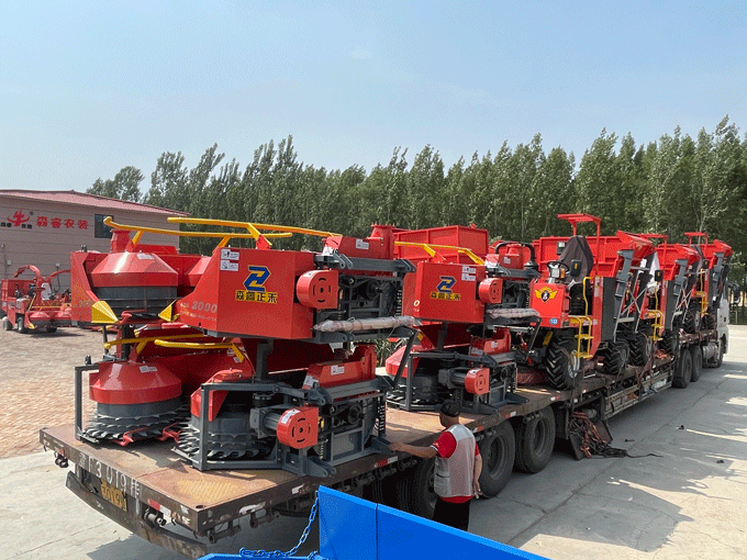 Les machines d'ensilage sont chargées et expédiées pour soutenir le développement de l'agriculture et de l'élevage ! Les machines d'ensilage sont chargées et expédiées pour soutenir le développement de l'agriculture et de l'élevage !