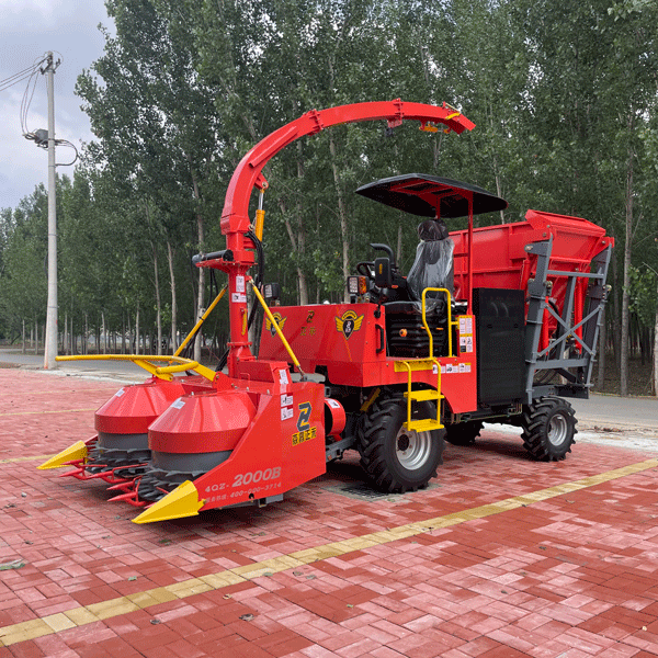 Moissonneuse-hacheuse automotrice 2020m